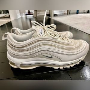 Nike airmax 97 White colour size 9
